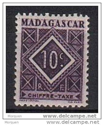 Lote 4 Sellos Madagascar, Colonia Francesa, Num 28, 67 Y Taxe 8, 31 */º - Timbres-taxe