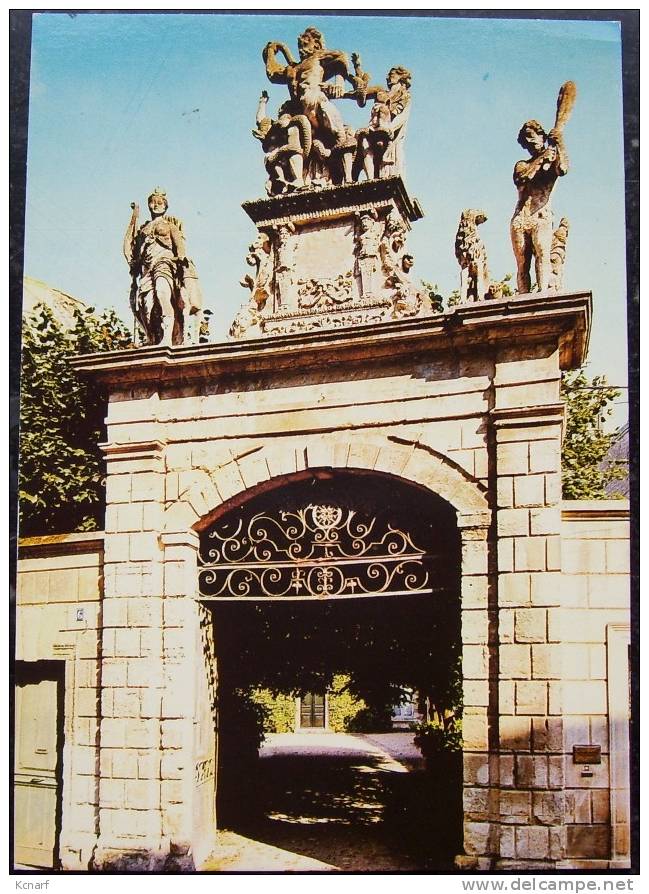 CP De FONTENAY-le-COMTE " Portail Du Château-gaillard , ...". - Fontenay Le Comte