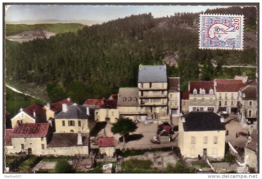 En Avion Au-dessus De...grandrieu Gendarmerie Et Place Saint Michel Cpsm - Gandrieux Saint Amans