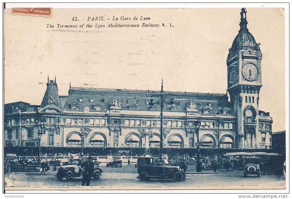 PARIS..LA GARE DE LYON  .... PLAN ANIME AVEC VOITURES D EPOQUE....1932 - Autres & Non Classés
