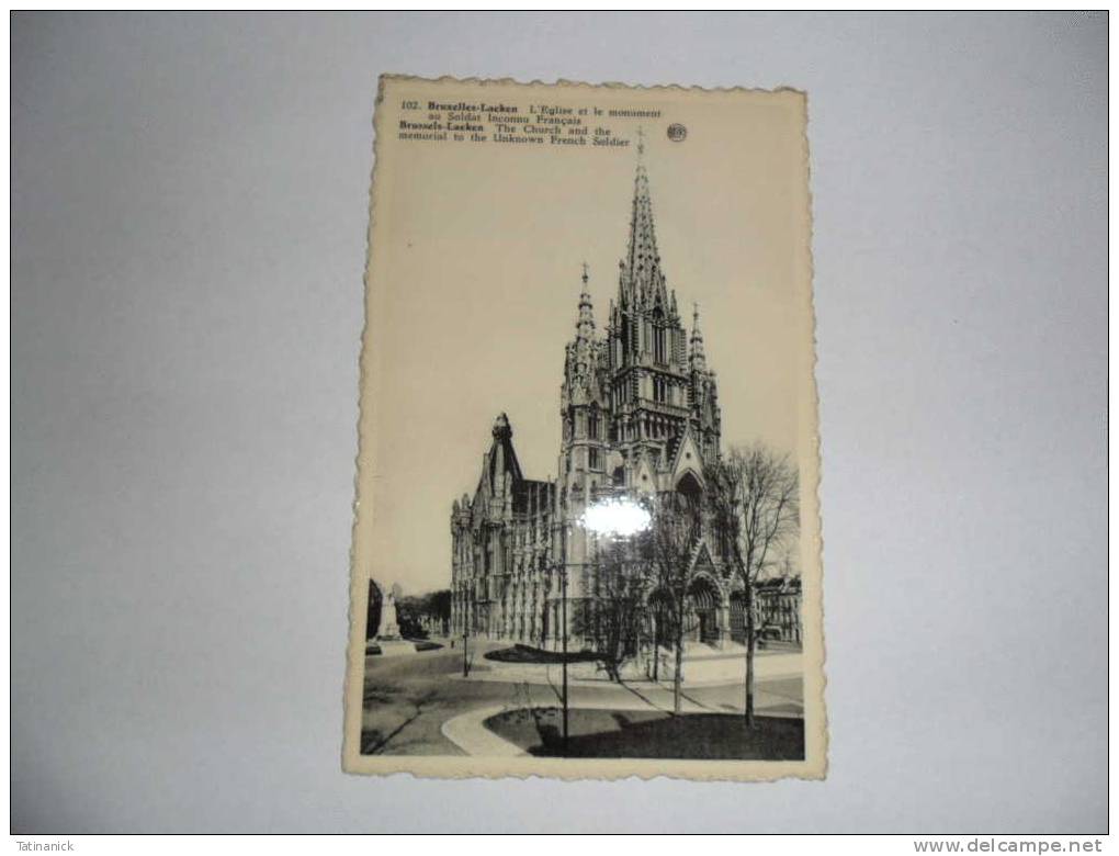 Bruxelles-Laeken: église Et Le Monument Au Soldat Inconnu Français - Laeken