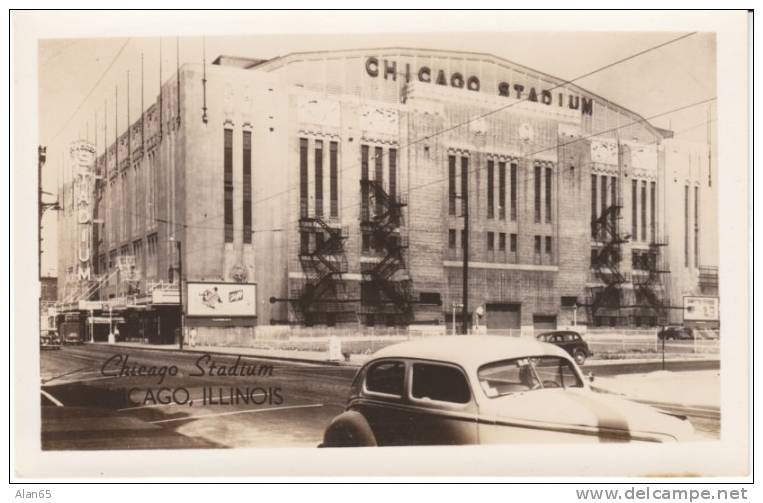 Chicago Stadium, Chicago IL, On C1940s Vintage Real Photo Postcard, Schlitz Beer Billboard - Chicago