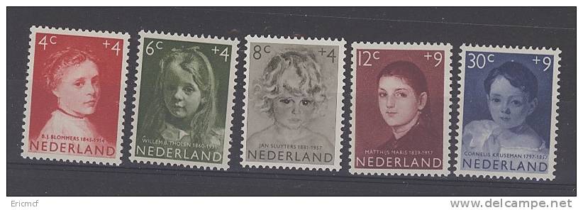 Netherlands 1957 Childrens Fund MLH(*) - Neufs