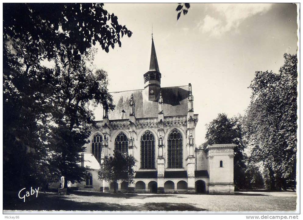 CHAMPIGNY SUR VEUDE--env 1960-65--La Chapelle St Louis Construite En 1508 Par Louis 1er De Bourbon,cpsm Gd Format N° 2 - Champigny-sur-Veude