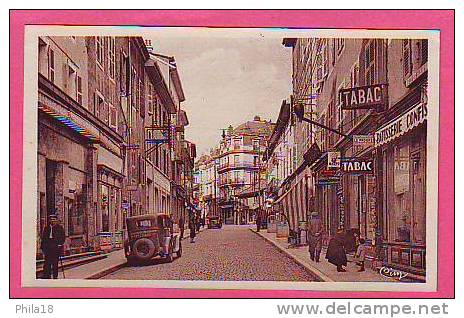 01   OYONNAX  Rue Anatole France    Automobile- Tabac- Pâtisserie-Animation - Oyonnax