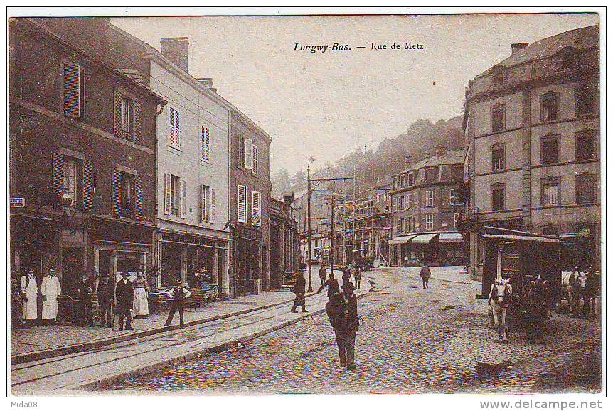 54. LONGWY BAS.  RUE DE METZ.  ANIMATION. ATTELAGE. - Longwy