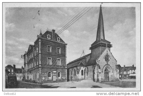 GRANDVILLIERS  -L' Eglise Et L'Hôtei De Ville - Grandvilliers