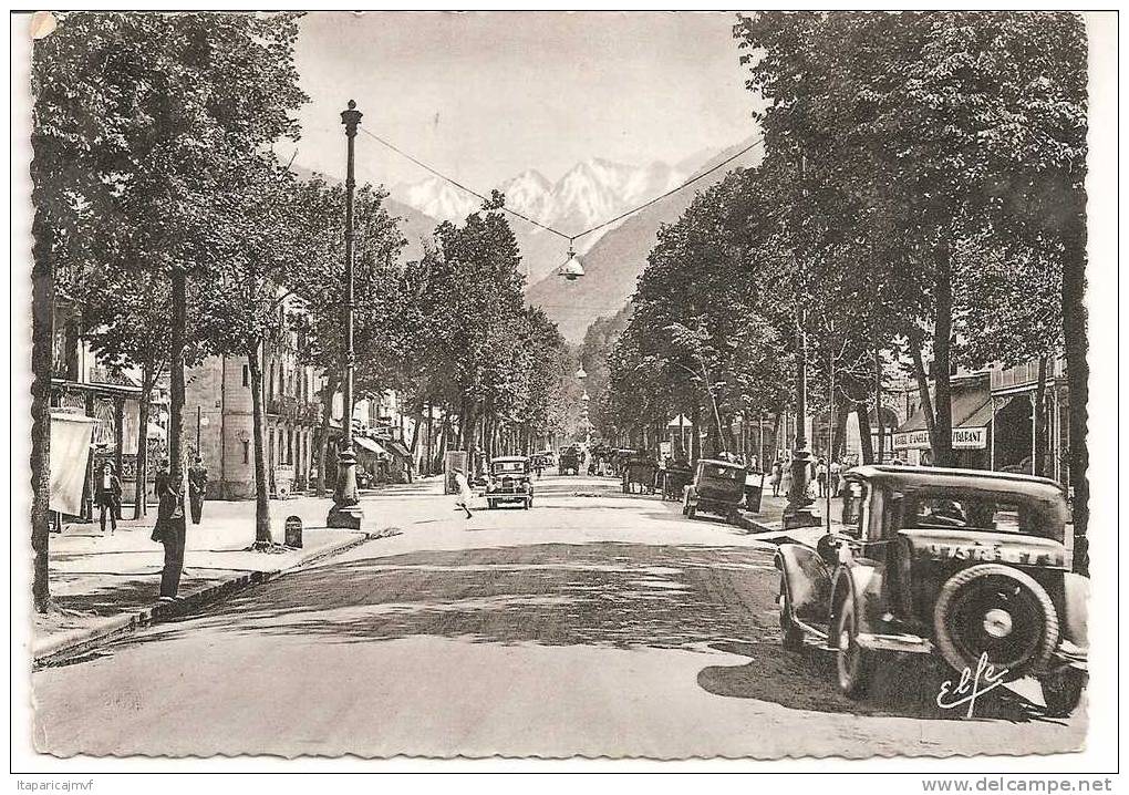 R   Haute  Garonne : LUCHON :  L ' Allée  D ' étigny  ( Traction  Citroën ) - Luchon