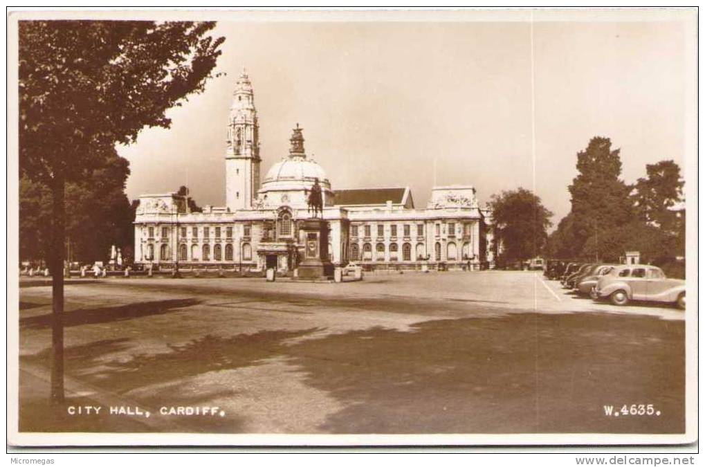 City Hall - CARDIFF - Glamorgan