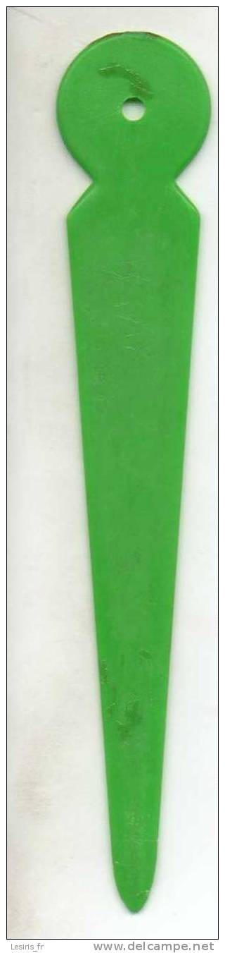 OUVRE LETTRES - COUPE PAPIER - PLASTIC VERT - ULTRA LEVURE -  ZYMOSTOL - - Abrecartas