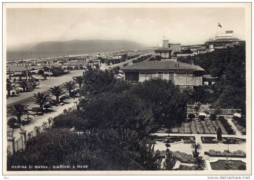 MARINA DI MASSA  TOSCANA NON  VIAGGIATA  COME DA FOTO FOTOGRAFICA SCRITTA SUL RETRO E PIEGA - Massa