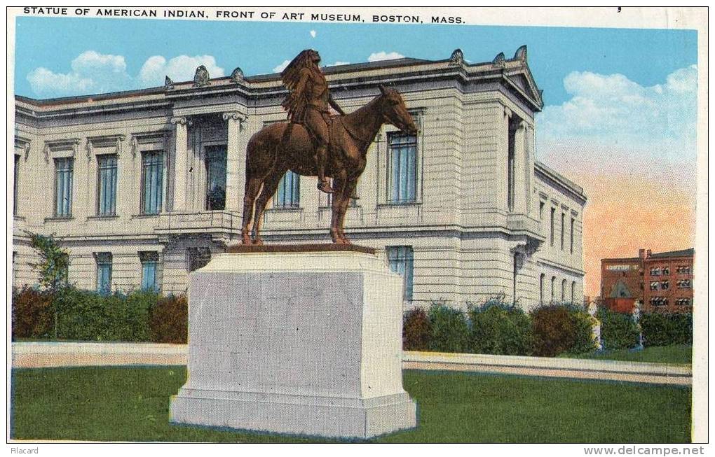 8080   Stati  Uniti     Boston  Mass.  Statue  Of American  Indian  Front Of  Art  Museum  NV  ( Scritta) - Boston