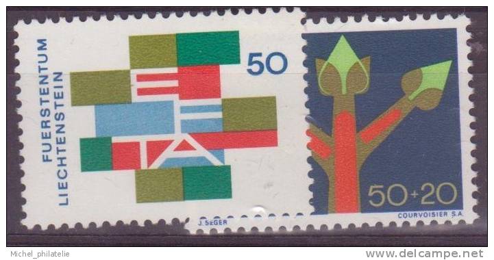 ⭐ Liechtenstein - YT N° 432 Et 433 ** - Neuf Sans Charnière ⭐ - Unused Stamps