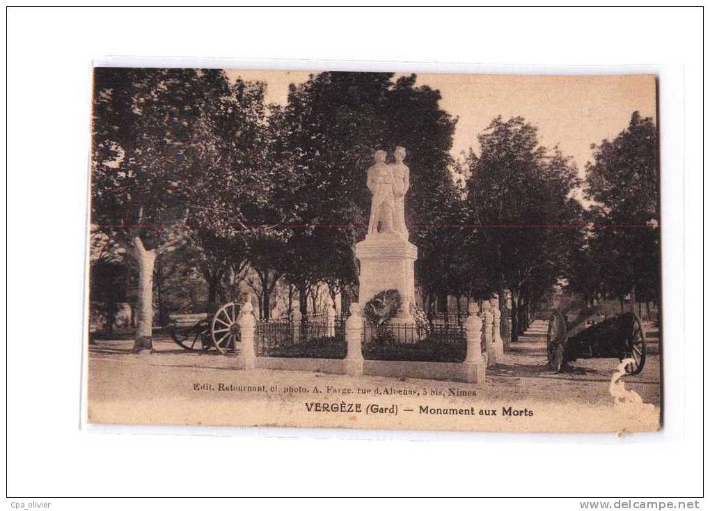 30 VERGEZE Monument Aux Morts, Guerre 1914-18, Ed Retournant, 1925 - Vergèze