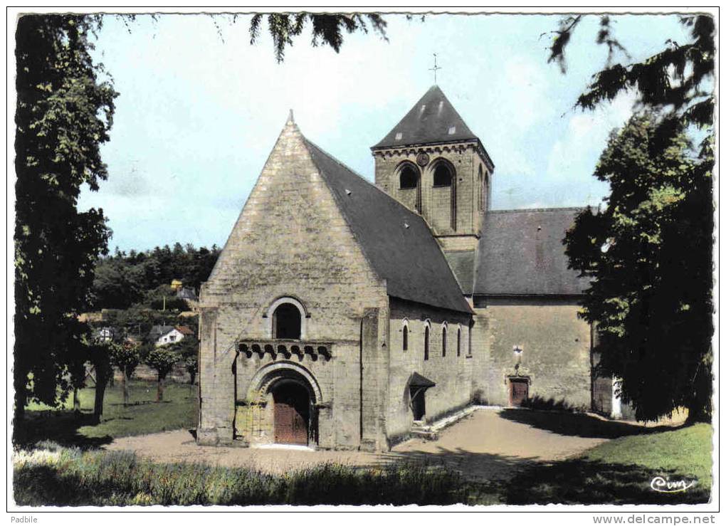 Carte Postale 37. Rochecorbon L'église Très Beau Plan - Rochecorbon