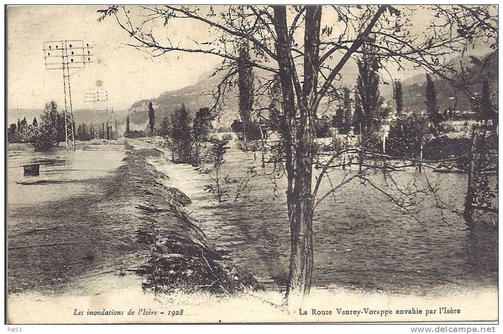 38 - Vaurey - Voreppe : Inondations De 1928 - La Route Envahie Par L'Isère - Voreppe