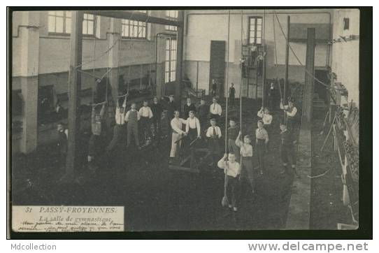 BELGIQUE FROYENNES / Salle De Gymnastique / - Tournai