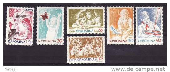 Roumanie 1962 - Enfants Yv.no.1873-8 Neufs**(d) - Nuovi