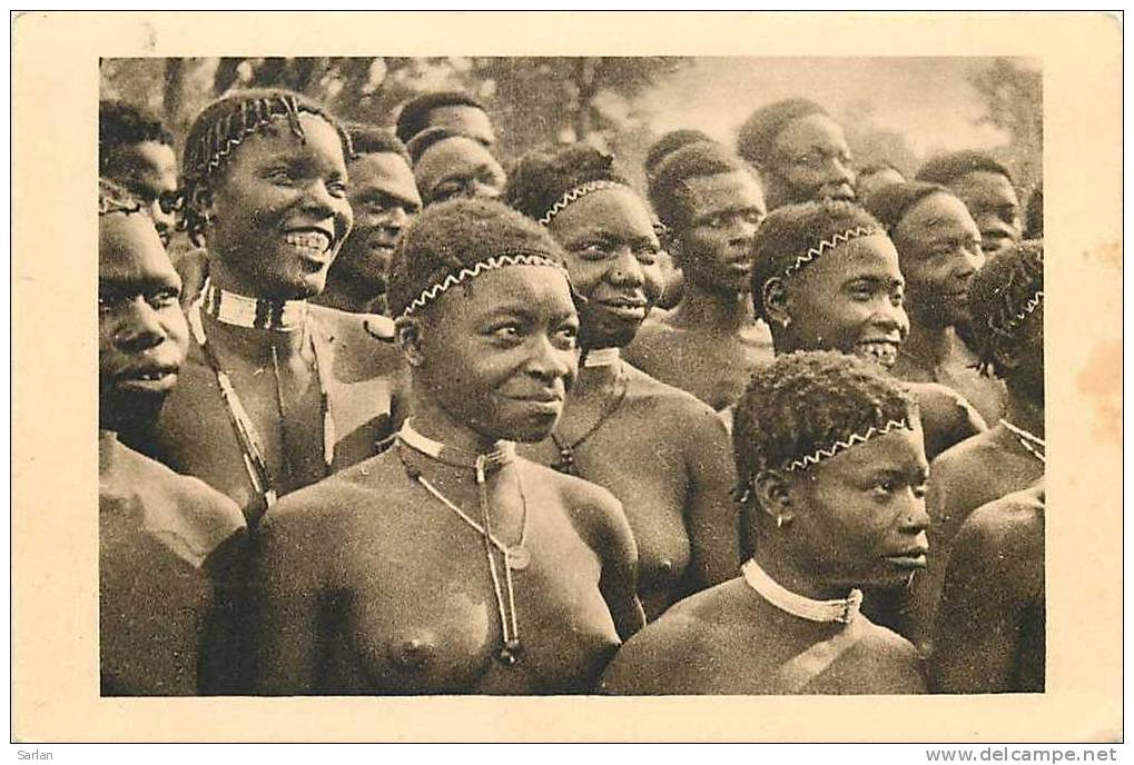 OUBANGUI-CHARI , Types De Femmes (Seins Nus ), *4444 - Centrafricaine (République)