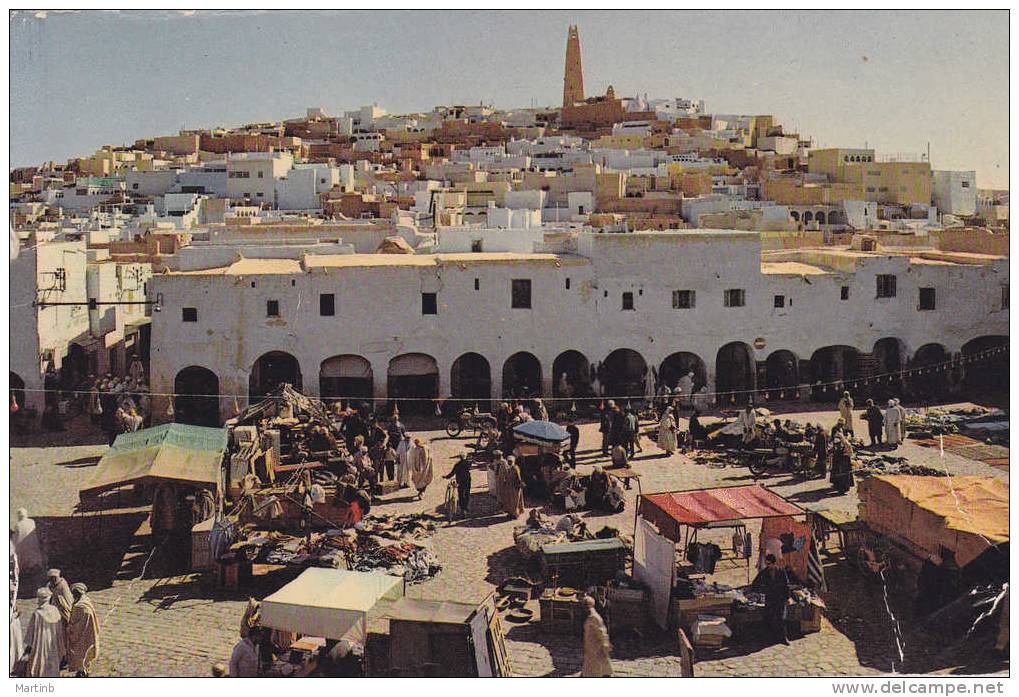CPSM  ALGERIE  GHARDAIA   Place Du Marché - Ghardaia