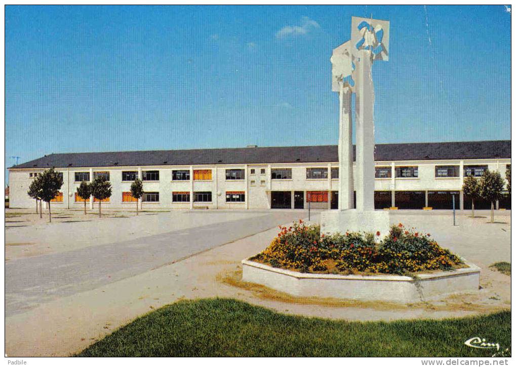 Carte Postale 41. Contres  Le Collège Enseignement Général Très Beau Plan - Contres