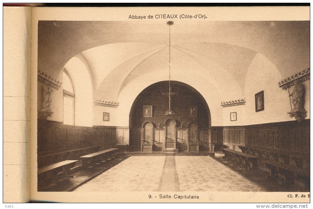 21 --- Carnet de 25 cpsm .. Abbaye de Notre - Dame de Citeaux