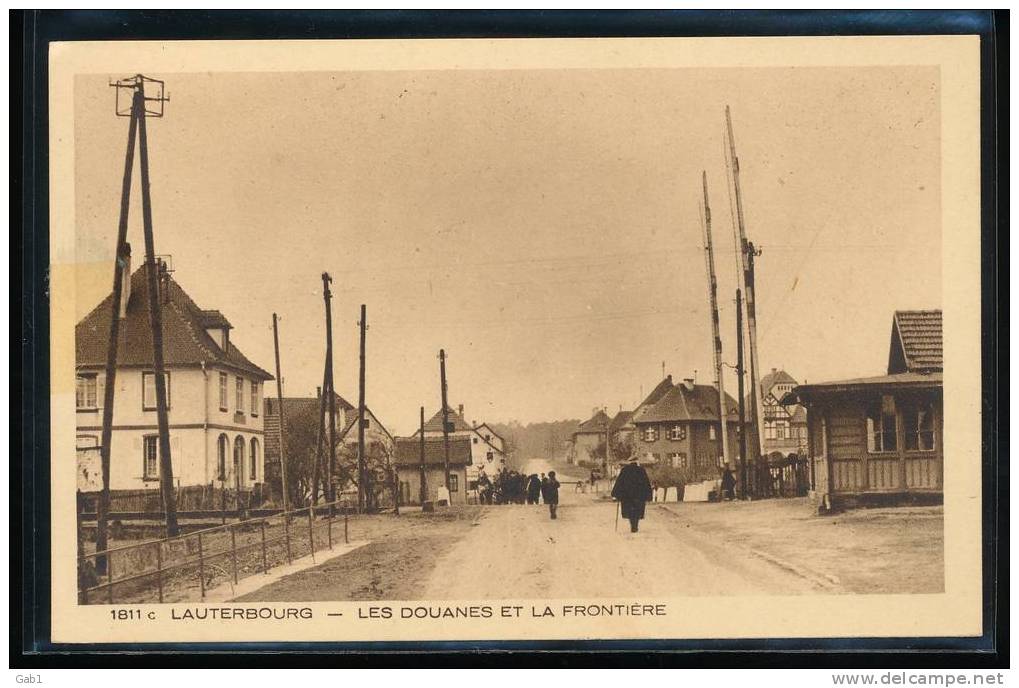 67 --- Lauterbourg --- Les Douanes Et La Frontiere - Lauterbourg