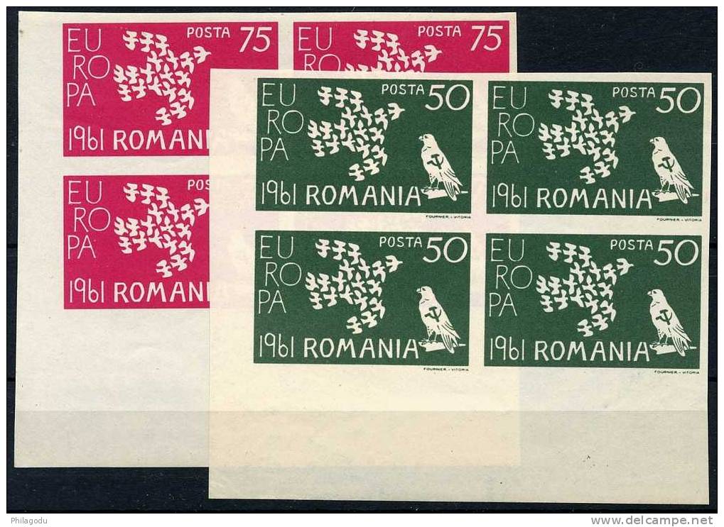 Romania EUROPA 1961 Le Faucon Soviétique Guette La Colombe Bloc De 4 NON DENT - Neufs
