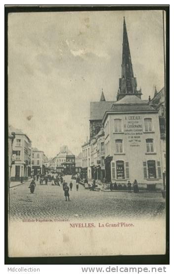 BELGIQUE NIVELLES / La Grand'Place / - Nivelles