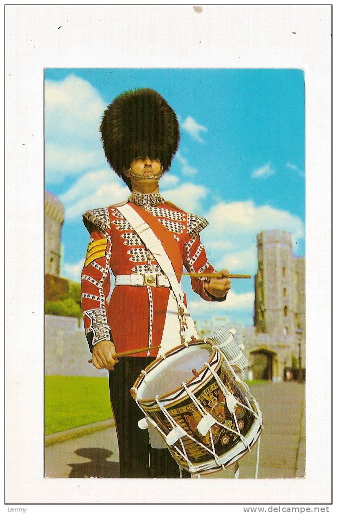 ENGLAND - ANGLETERRE-CPSM -SERGEANT DRUMMER - WINDSOR CASTLE - TIMBRE - 1970 - Windsor Castle