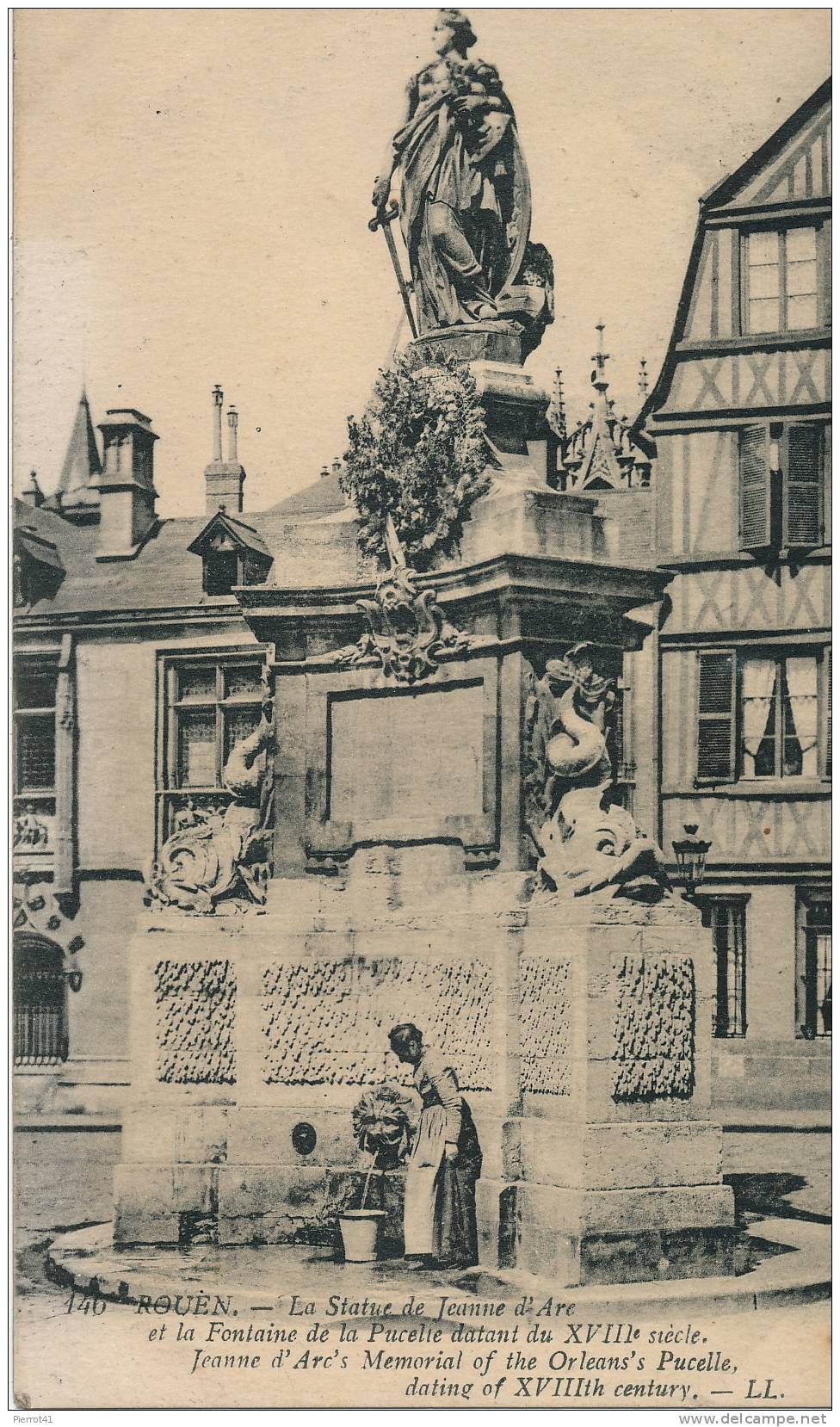 ROUEN - La Statue De Jeanne D'Arc Et La Fontaine De La Pucelle Datant Du XVIIIème Siècle - Rouen