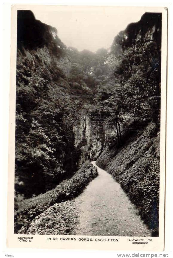 UK818:  CASTLETON : Peak Cavern Gorge - Derbyshire