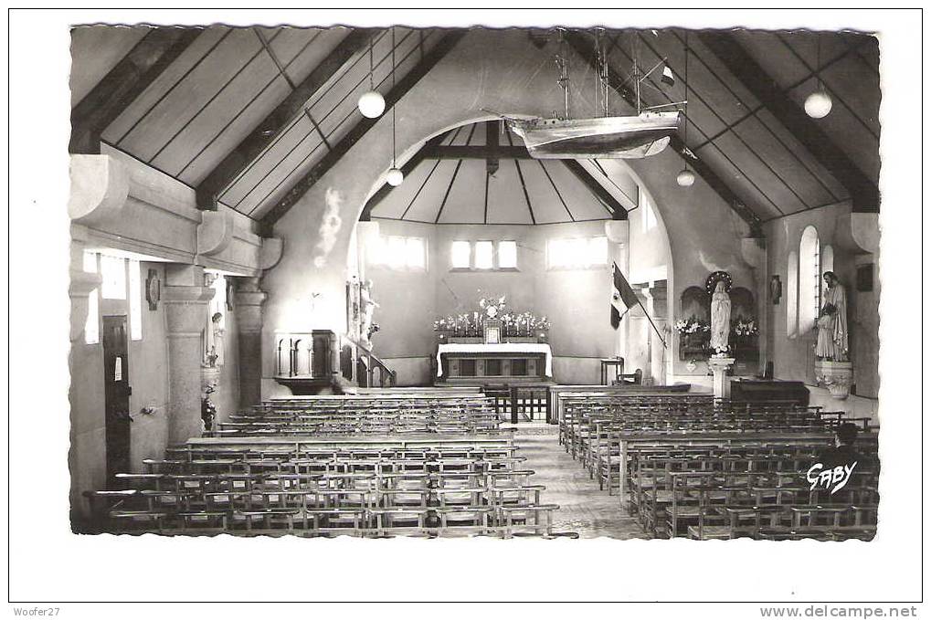 CPSM  LA TURBALLE  Intérieur De L'église,avec Son Bateau Au Centre - La Turballe