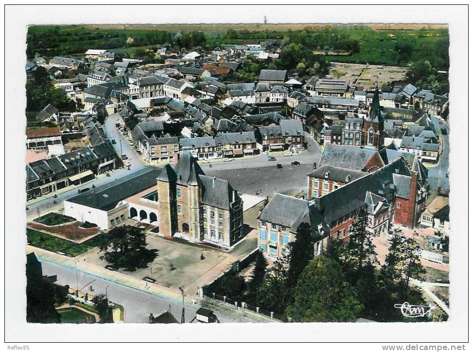 CREVECOEUR LE GRAND - Centre Bourg - Vue Aérienne - Crevecoeur Le Grand