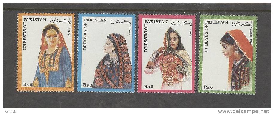 PAKISTAN MNH (**) STAMPS (WOMEN DRESSES OF PAKISTAN  -1993) - Pakistan