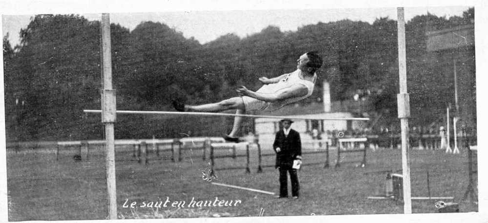 LE SAUT EN HAUTEUR  CARTE 1/2 FORMAT - Athlétisme