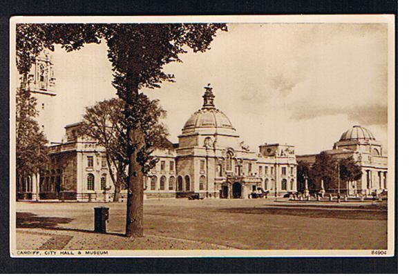 RB 591 -  Early Postcard - City Hall & Museum Cardiff Glamorgan Wales - Glamorgan