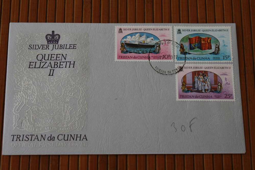 SILVER JUBILEE QUEEN ELISABETH II TRISTAN DA CUNHA VOLCANIC ISLAND IN THE SUD ATLANTIC - Tristan Da Cunha