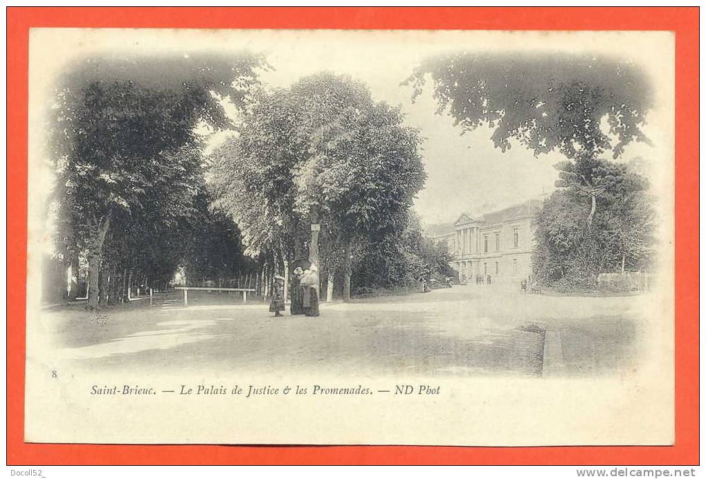 Dpt 22   Saint Brieuc " Le Palais De Justice Et Les Promenades " - Saint-Brieuc