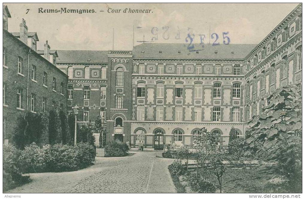 CPA Belgique : MOMIGNIES  Collège De REIMS édition SJB De La Salle         A  VOIR  !!!!! - Momignies