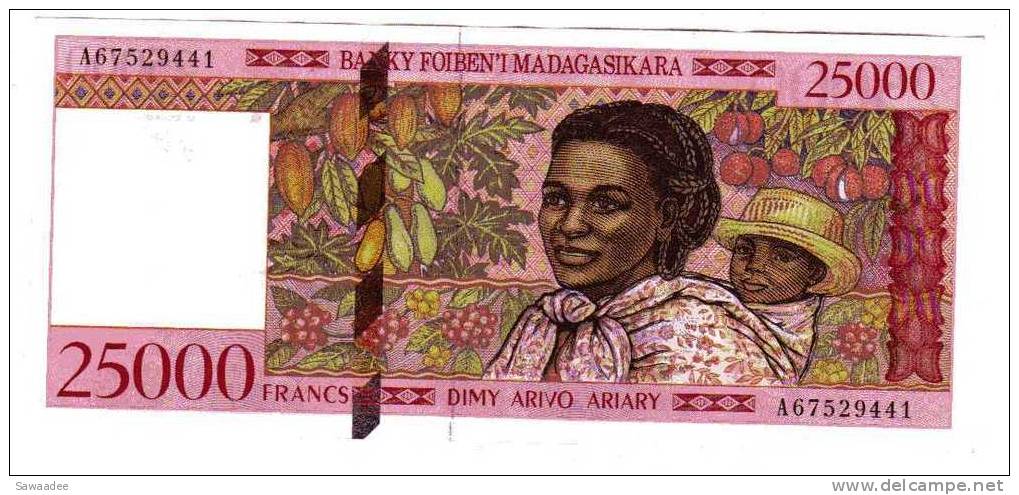 BILLET MADAGASCAR - P.82 - 1998 - 25000 FRANCS = 5000 ARIARY - PORTRAIT DE FEMME ET ENFANT - FRUITS - Madagascar