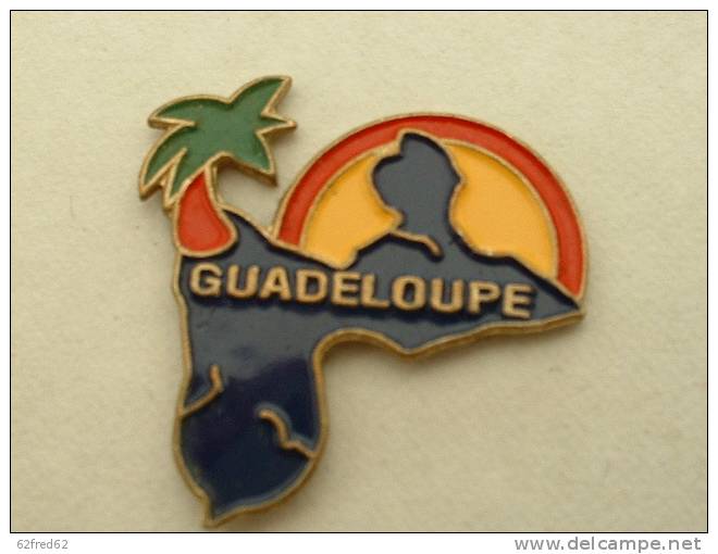 PIN'S  GUADELOUPE - Villes