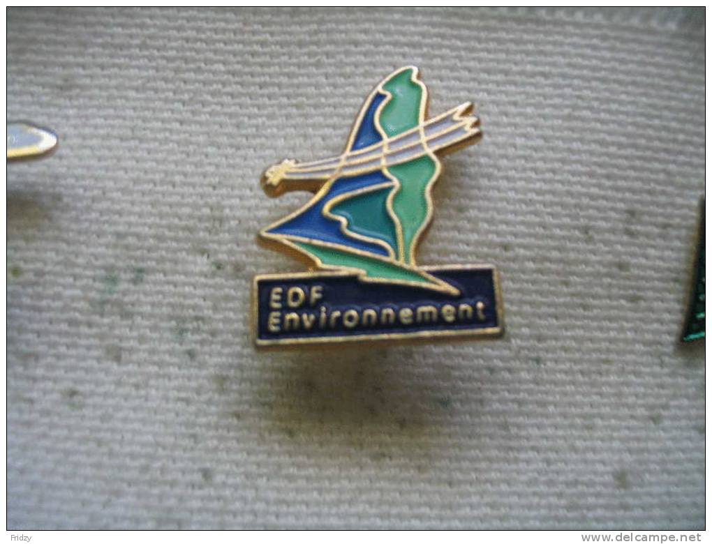 Pin´s EDF Environnement - EDF GDF