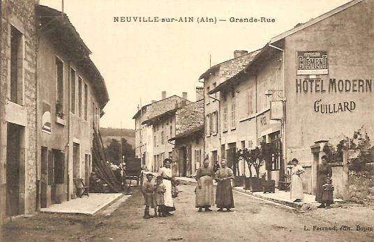 01 NEUVILLE-sur-AIN Grande Rue - Non Classés