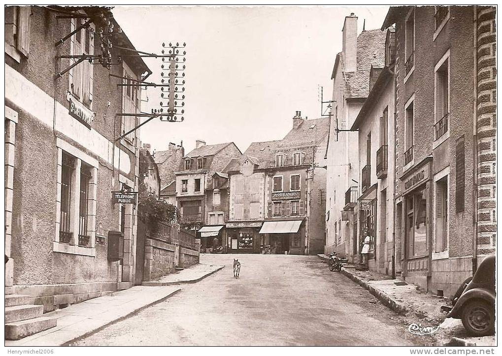 Lozère 48 - St Chély D'apcher , Place Du Portail Et La Poste  , Ed Photo Cim - Saint Chely D'Apcher