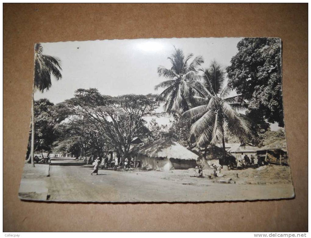 CPSM CONAKRY Cases Indigènes Sur La Corniche N°1268 - Guinea