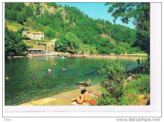 BESSEGES - La Guinguette Au Bord De L'eau Et Baignade Dans La Cèze - Bessèges