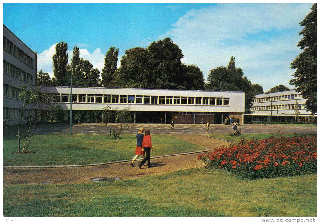 Carte Postale 76. Elbeuf  Le Lycée Trés Beau Plan - Envermeu