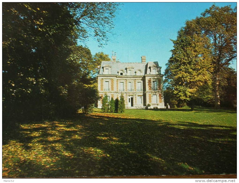 95 - LOUVRES - Le Château De La S.N.C.F. - Louvres