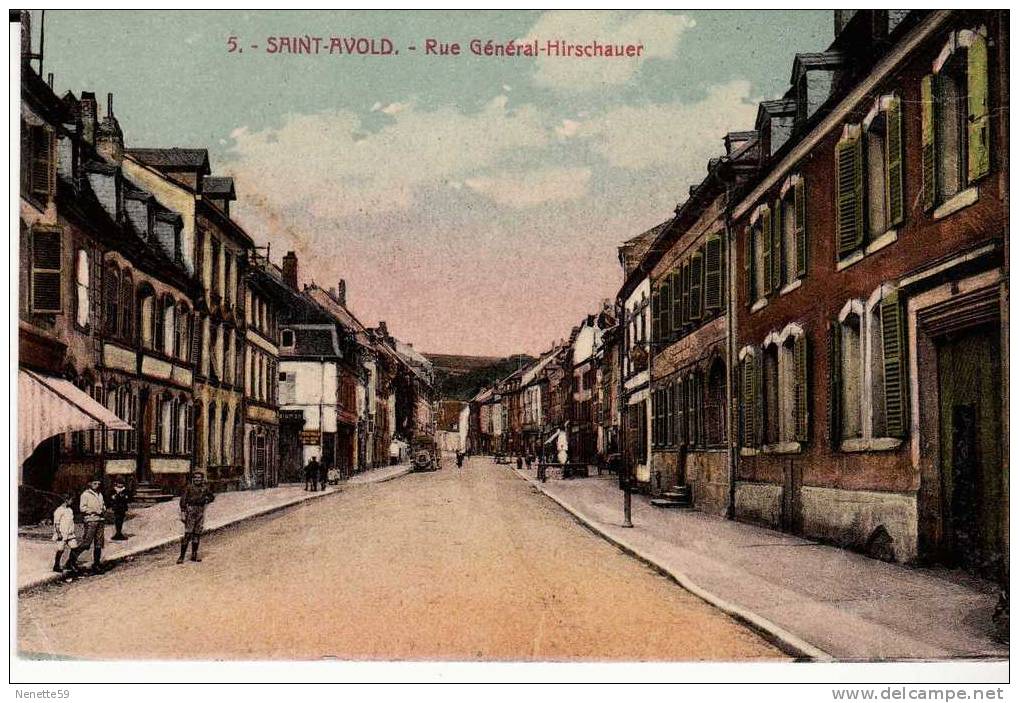 SAINT AVOLD Rue Du Général HIRSCHAUER Animée En 1930 - Saint-Avold